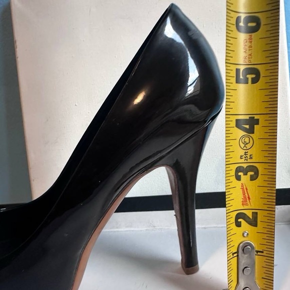 Louis Vuitton Patent leather heels 35 1/2 - Picture 3 of 9